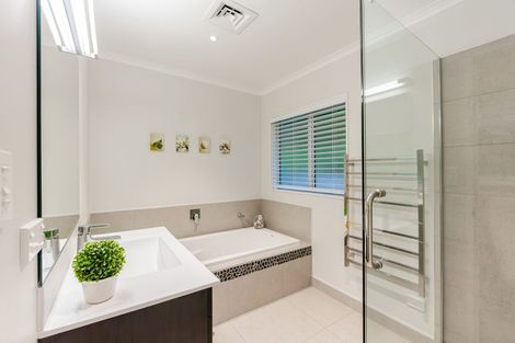 Photo of property in 343 Glenvar Road, Long Bay, Auckland, 0630