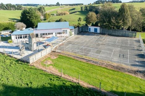 Photo of property in 22 Glenham School Road, Glenham, Wyndham, 9891