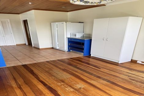 Photo of property in 190 Breaker Bay Road, Breaker Bay, Wellington, 6022