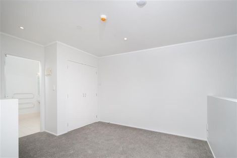Photo of property in 1b/30 Westward Ho, Glen Eden, Auckland, 0602