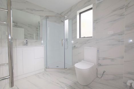 Photo of property in 71a Fruitvale Road, New Lynn, Auckland, 0600