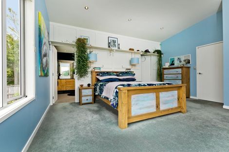 Photo of property in 27 Newbury Place, Schnapper Rock, Auckland, 0632