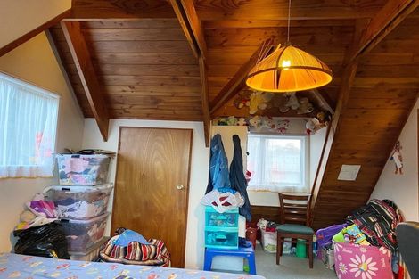 Photo of property in 21 Wattle Street, New Lynn, Auckland, 0600