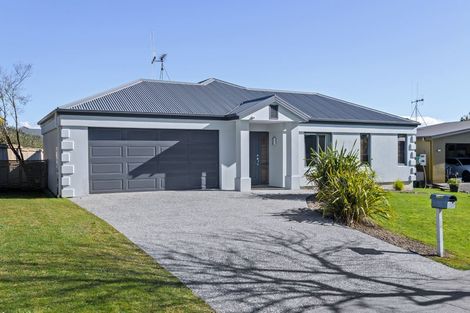 Photo of property in 10 Portobello Way, Huntington, Hamilton, 3210