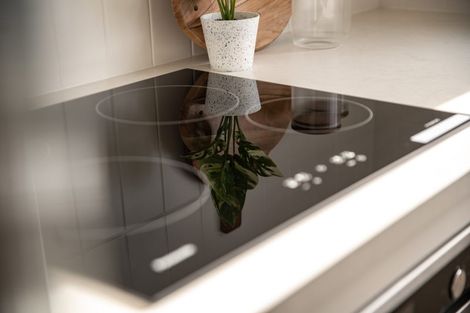 Photo of property in 92 Ara Paiwhenua, Tawa, Wellington, 5028