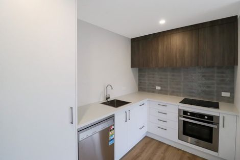 Photo of property in 137 Whites Line East, Waiwhetu, Lower Hutt, 5010