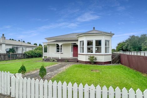 Photo of property in 15 Cole Street, Dannevirke, 4930