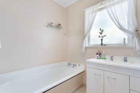 Photo of property in 11 Milich Terrace, Te Atatu South, Auckland, 0610