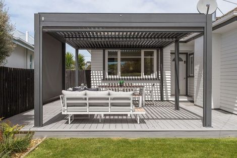 Photo of property in 59 Pacific Road, North New Brighton, Christchurch, 8083