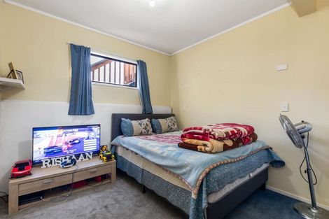 Photo of property in 51 Hindmarsh Street, Henderson, Auckland, 0612