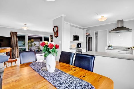 Photo of property in 8 Montague Grove, Stratford, 4332