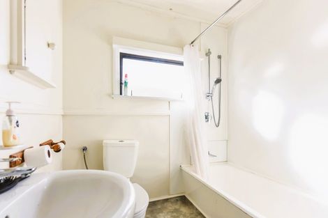 Photo of property in 5 Maitland Avenue, Stoke, Nelson, 7011