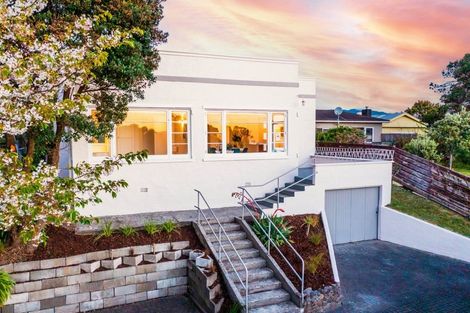 Photo of property in 14 Manly Street, Paraparaumu Beach, Paraparaumu, 5032