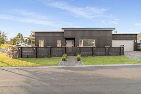 Photo of property in 1 Fender Close, Pyes Pa, Tauranga, 3112
