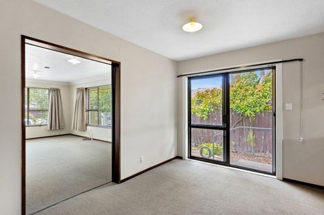 Photo of property in 2/77 Glenmore Avenue, Casebrook, Christchurch, 8051