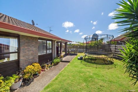Photo of property in 1/52 Edgewater Parade, Waiuku, 2123