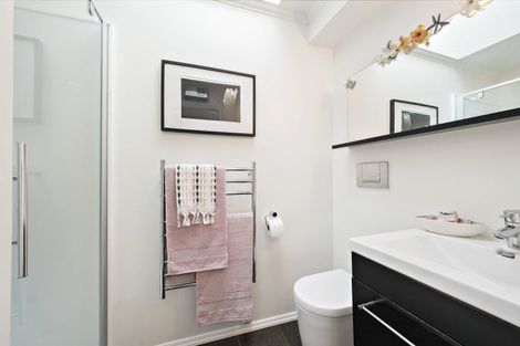 Photo of property in 23f1 Glenbervie Terrace, Thorndon, Wellington, 6011