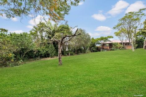 Photo of property in 122 Whangaparaoa Road, Red Beach, 0932