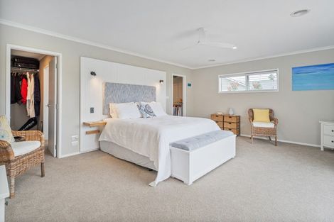 Photo of property in 10 Austin Drive, Whitianga, 3510