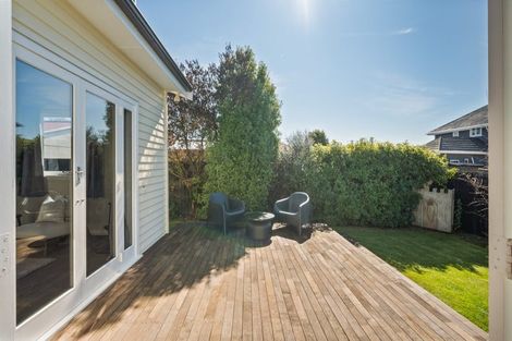 Photo of property in 27 Wades Avenue, Saint Martins, Christchurch, 8022