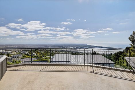 Photo of property in 16 Stoneyridge Close, Mount Pleasant, Christchurch, 8081