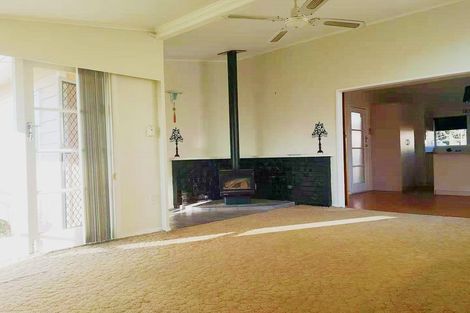 Photo of property in 10 Clendon Place, Manurewa, Auckland, 2102