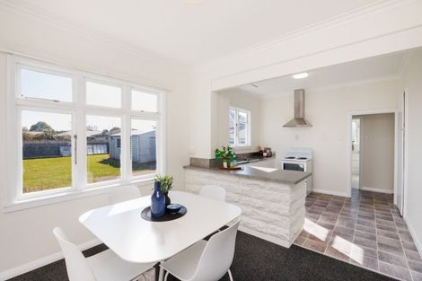 Photo of property in 657 Featherston Street, Roslyn, Palmerston North, 4414