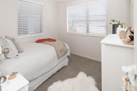Photo of property in 3 Moy Place, East Tamaki Heights, Auckland, 2016