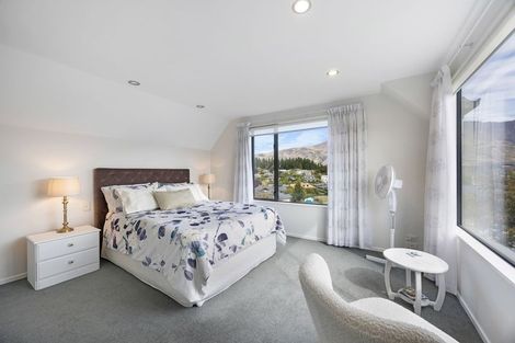 Photo of property in 47 Kings Drive, Wanaka, 9305