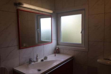 Photo of property in 2/10a Penning Road, Castor Bay, Auckland, 0620