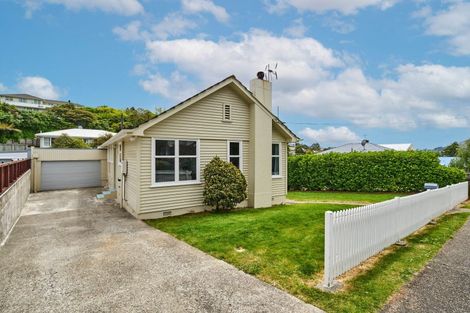 Photo of property in 14 Pembroke Street, Tawa, Wellington, 5028