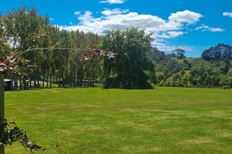 Photo of property in 44 Hardens Lane, Paremoremo, Auckland, 0632