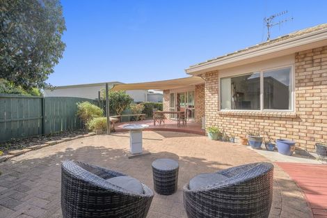 Photo of property in 10 Evansbel Place, Papamoa Beach, Papamoa, 3118