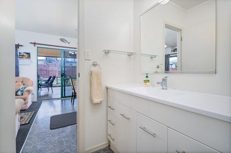 Photo of property in 25 Whitby Avenue, Whitianga, 3510