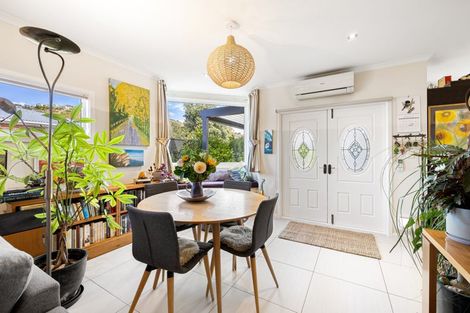 Photo of property in 8 Celia Street, Redcliffs, Christchurch, 8081
