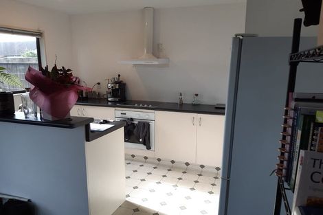 Photo of property in 74 Mandeville Street, Riccarton, Christchurch, 8011