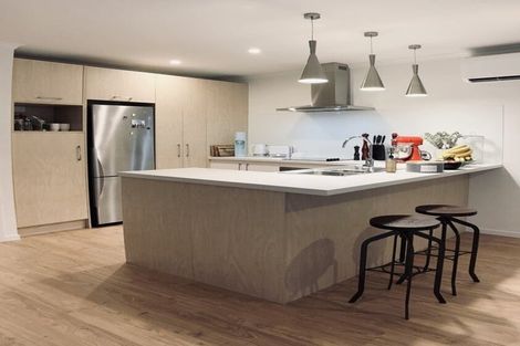 Photo of property in 53a Sunnyside Road, Sunnyvale, Auckland, 0612