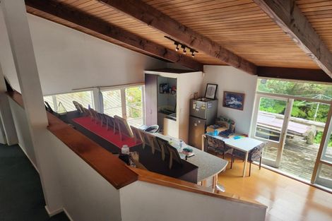 Photo of property in 220 Golf Road, Titirangi, Auckland, 0604