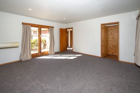 Photo of property in 106 Bickerton Street, Wainoni, Christchurch, 8061