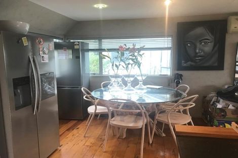 Photo of property in 2/11 Montrose Terrace, Mairangi Bay, Auckland, 0630