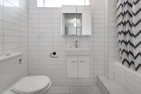 Photo of property in 6/8b Lipman Street, Mount Victoria, Wellington, 6011