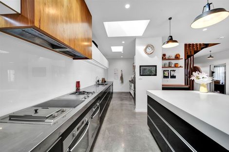 Photo of property in 6 Williams Avenue, Hawera, 4610