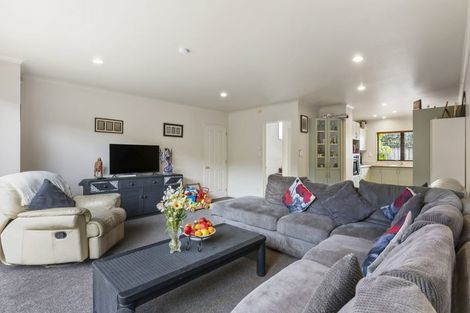 Photo of property in 3/102 Greenhithe Road, Greenhithe, Auckland, 0632