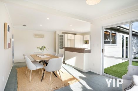 Photo of property in 4 Curacao Place, Grenada Village, Wellington, 6037