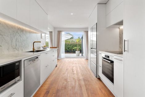 Photo of property in 25 Cambridge Terrace, Masterton, 5810