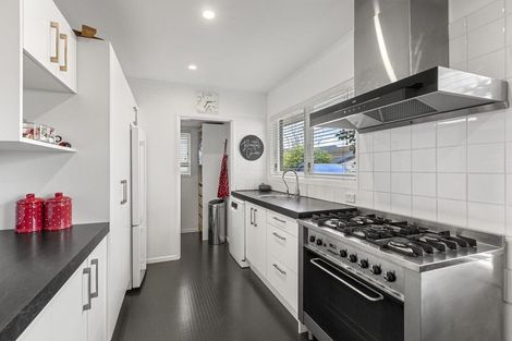 Photo of property in 5a Elizabeth Street, Orewa, 0931