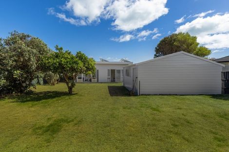 Photo of property in 92 Michael Road, Paraparaumu Beach, Paraparaumu, 5032