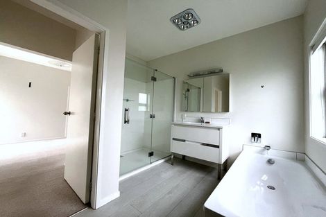 Photo of property in 52 Seaview Road, Paremata, Porirua, 5024