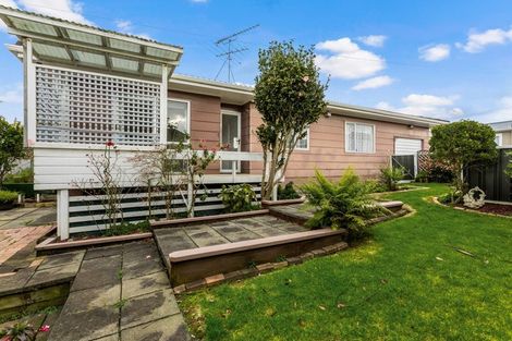 Photo of property in 11a Christmas Road, Manurewa, Auckland, 2102