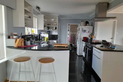 Photo of property in 13 Evans Road, Glen Eden, Auckland, 0602